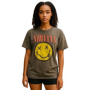 NIRVANA Vintage Tee in Gray with Red and Yellow Unisex L